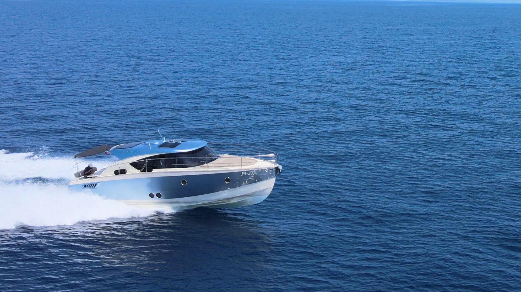 The Brioni 44+ under way, close